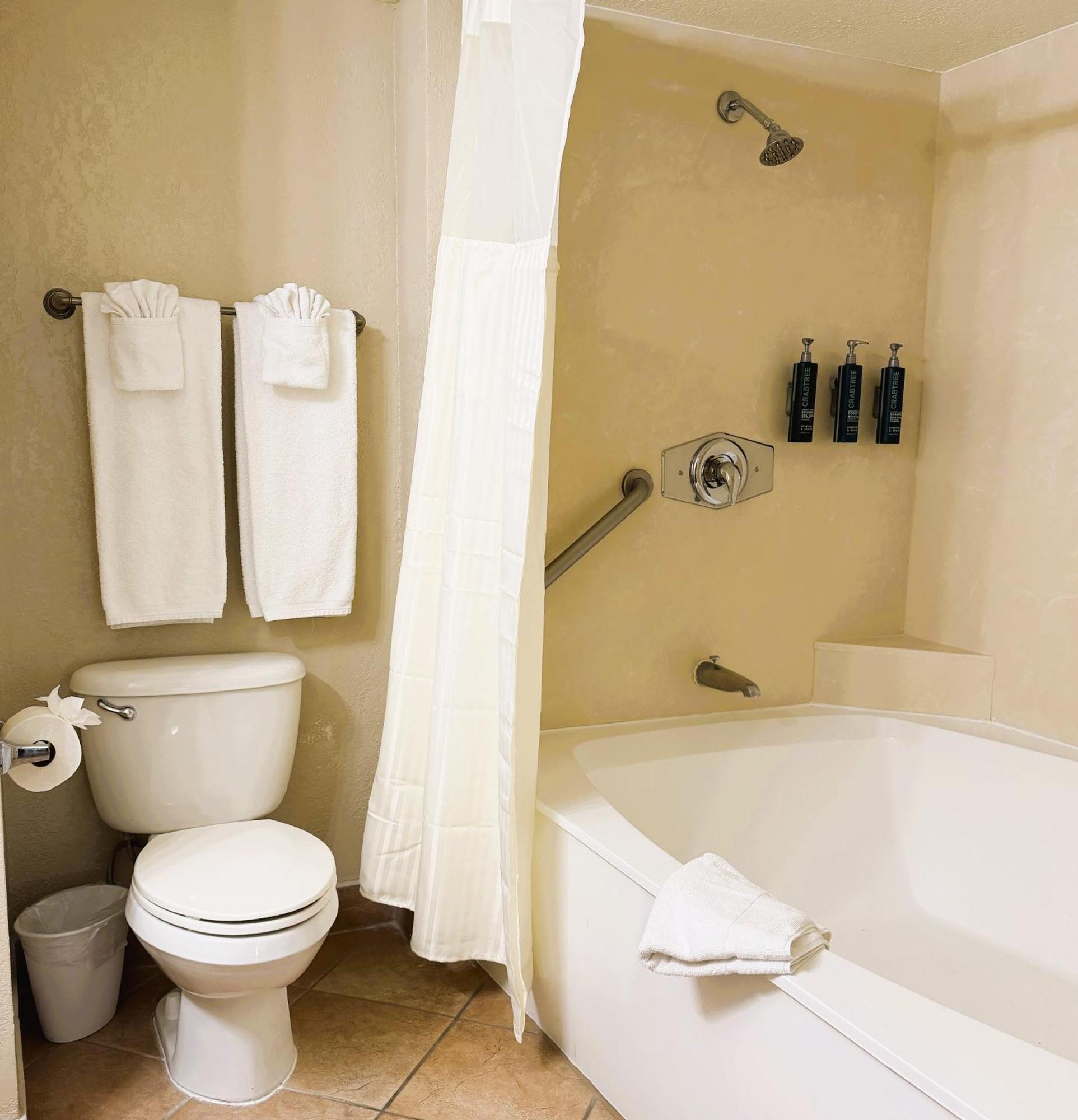 2 Bathrooms Condo