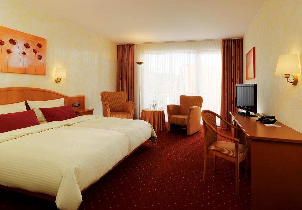 Double Room - Disability Access,306592044:JPEG