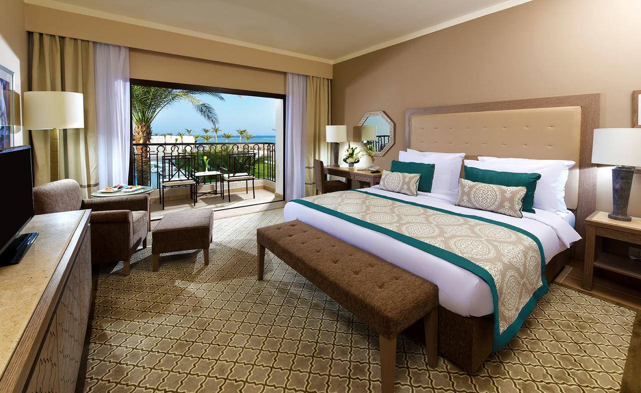 Camera Familiare Deluxe con 1 Letto Queen-Size e Vista Parziale sul Mare
