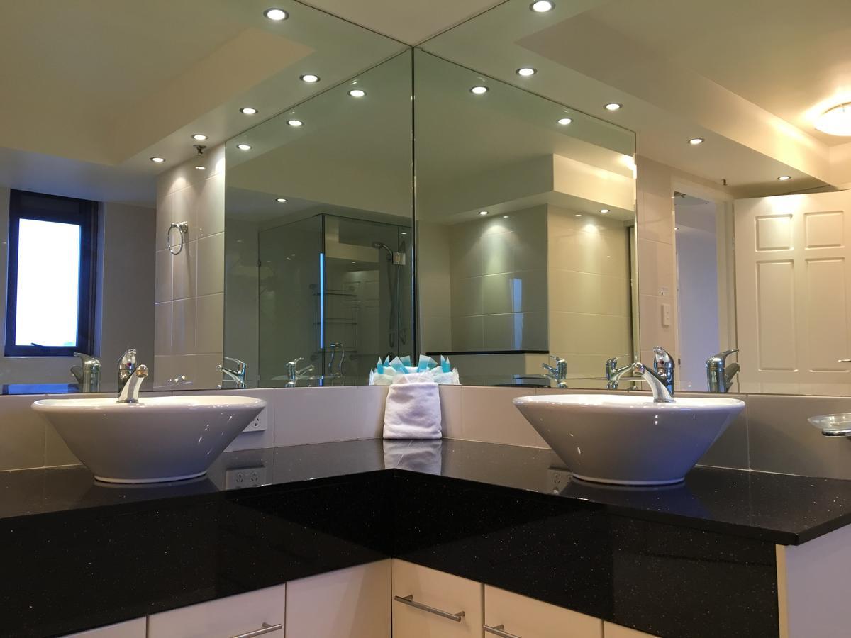 Premium Two Bedroom Ocean View Apartment