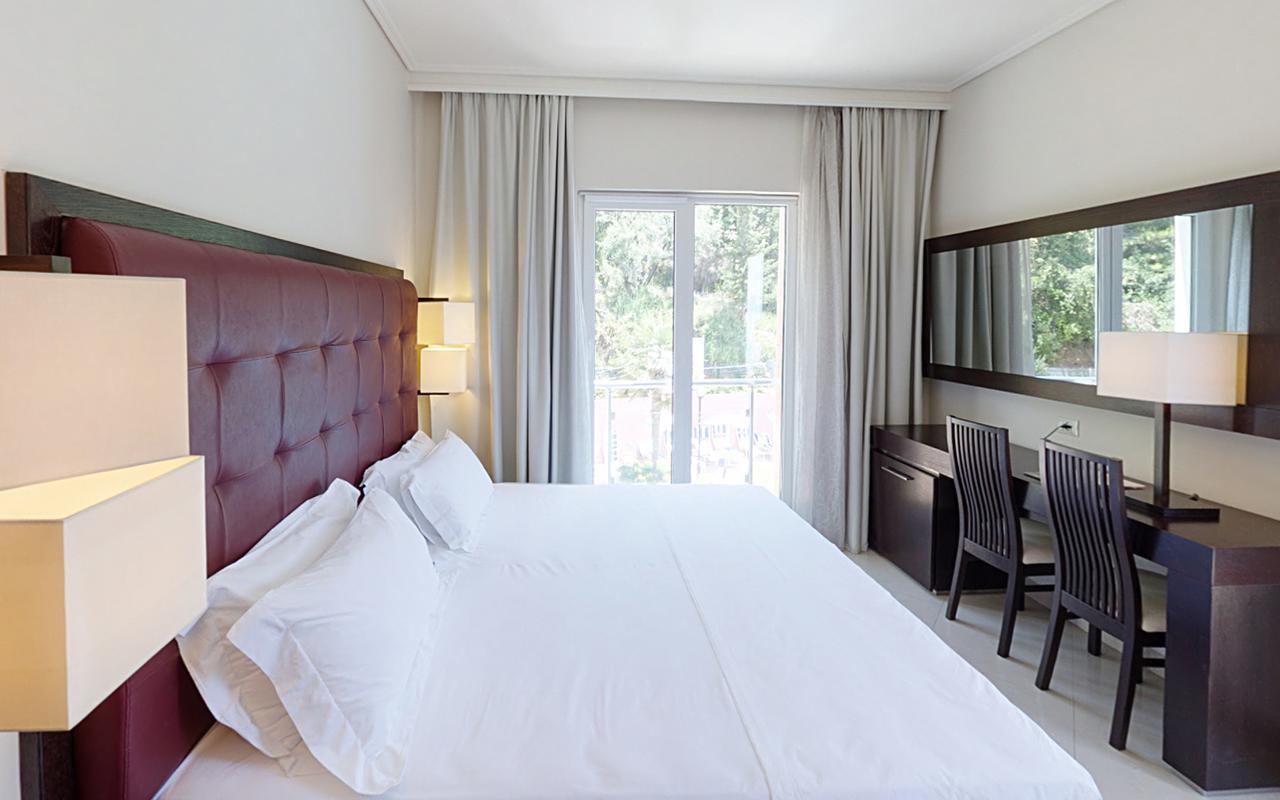 Superior Double or Twin Room with Mountain View