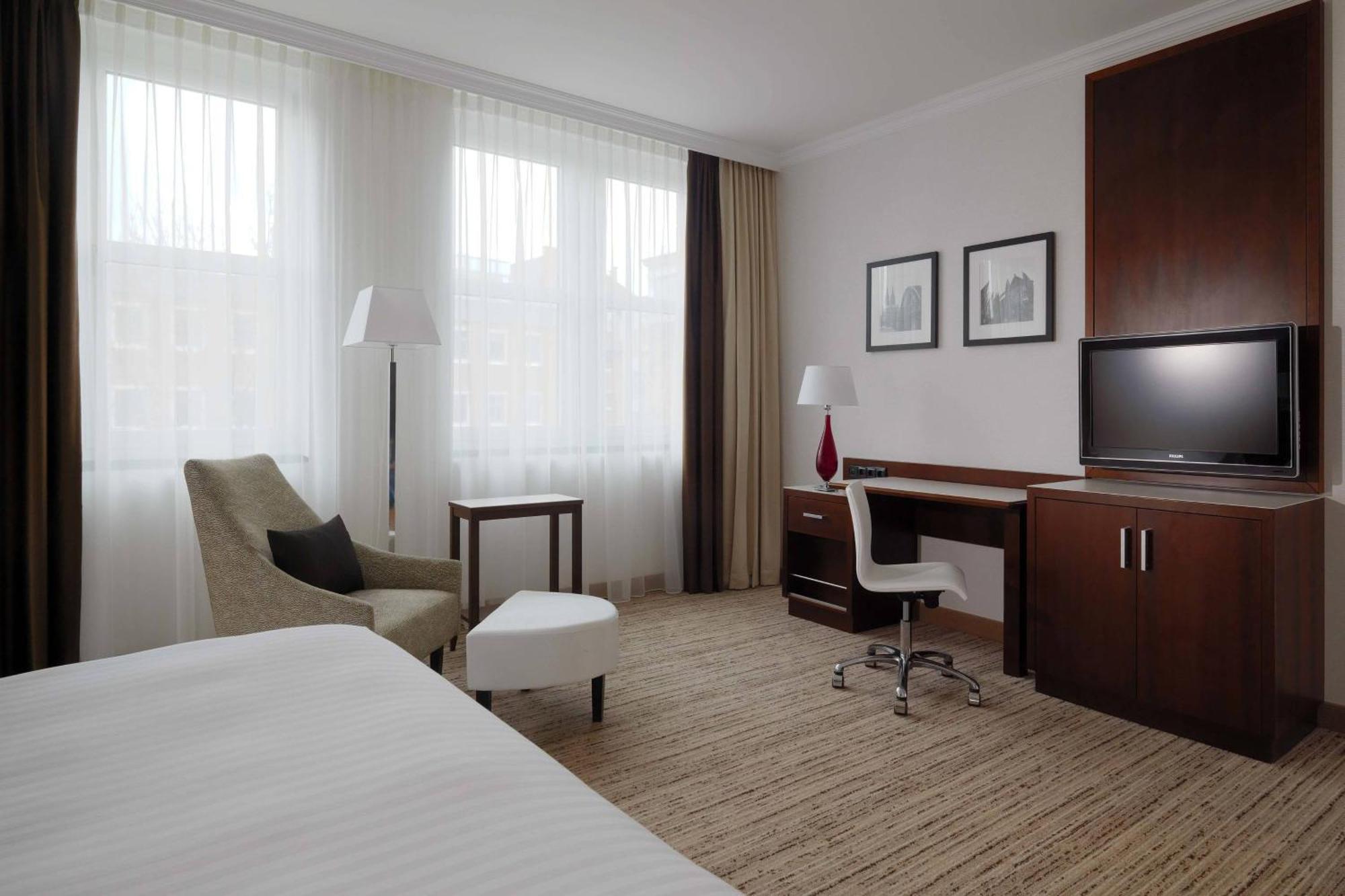 Executive Room Guest room 1 King,589834245:JPEG