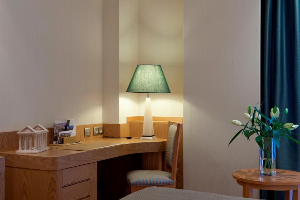 Classic Double or Twin Room City View