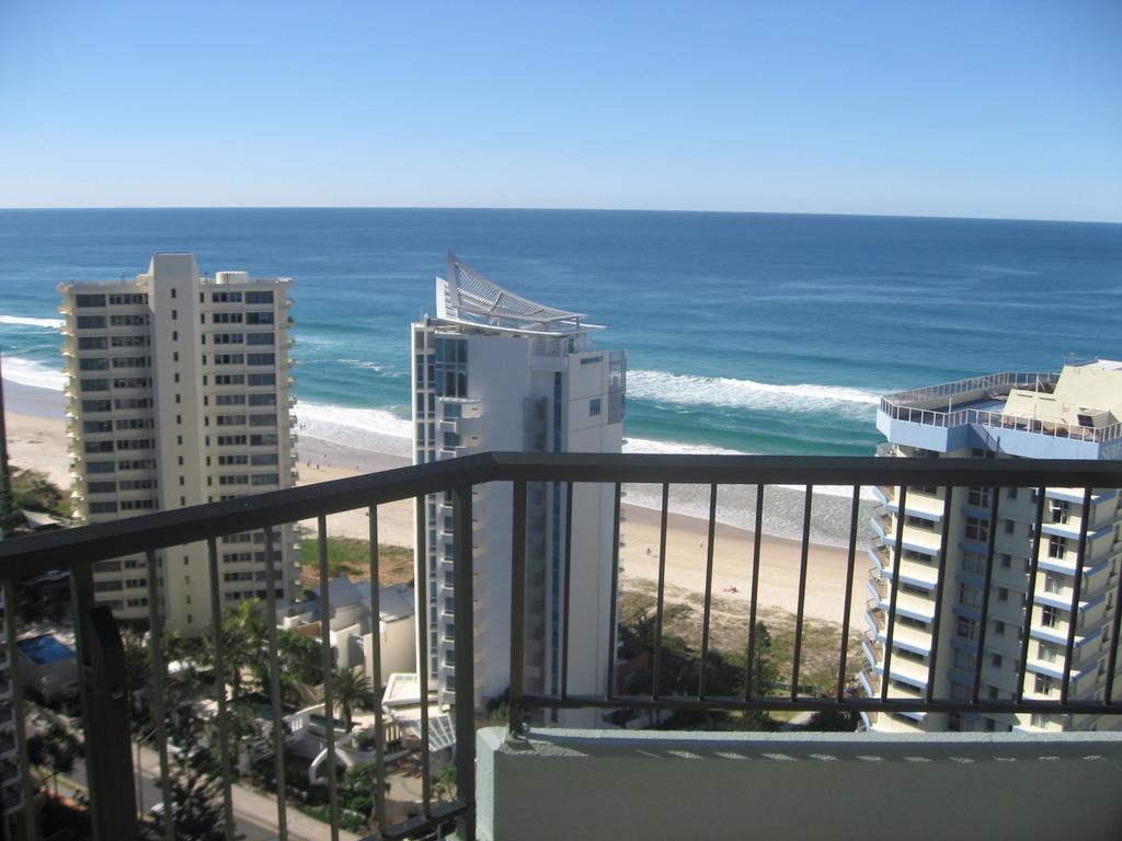 One-Bedroom Apartment with Ocean View