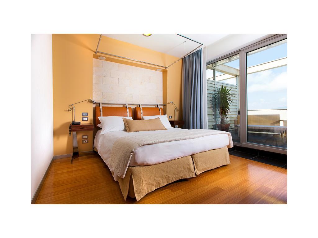 Chambre Double ou Lits Jumeaux Deluxe avec Terrasse