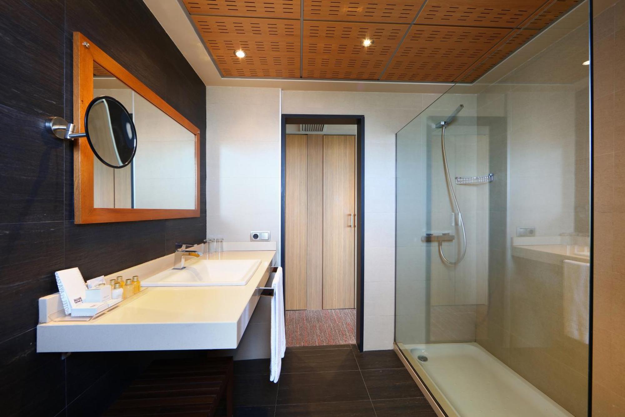 Junior Suite met Balkon en Uitzicht op Zee