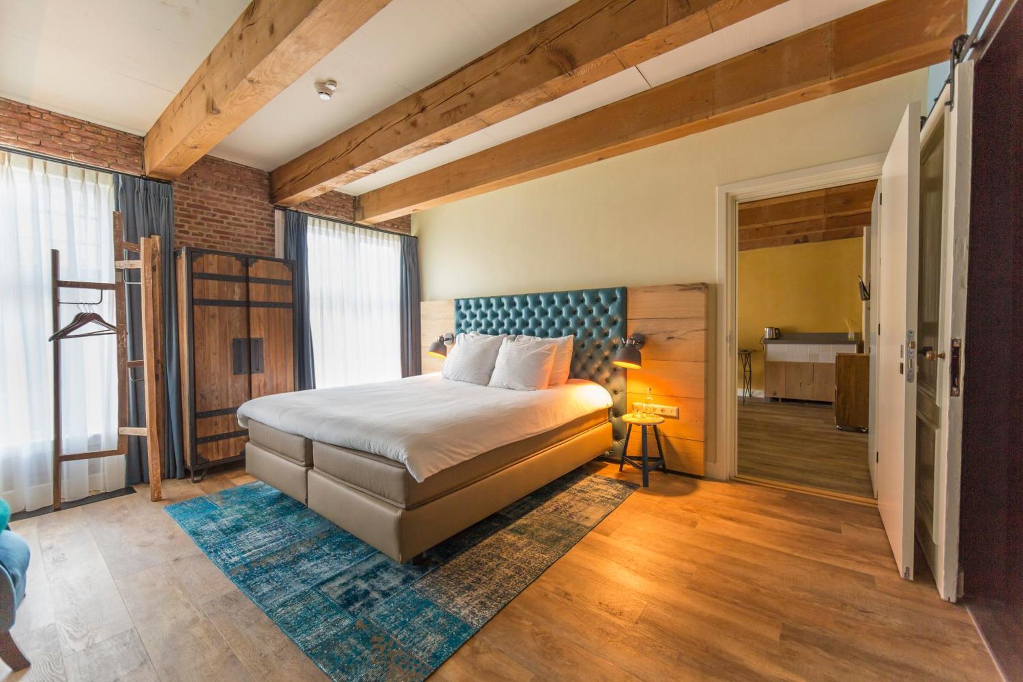 Classic Suite,699236451:JPEG