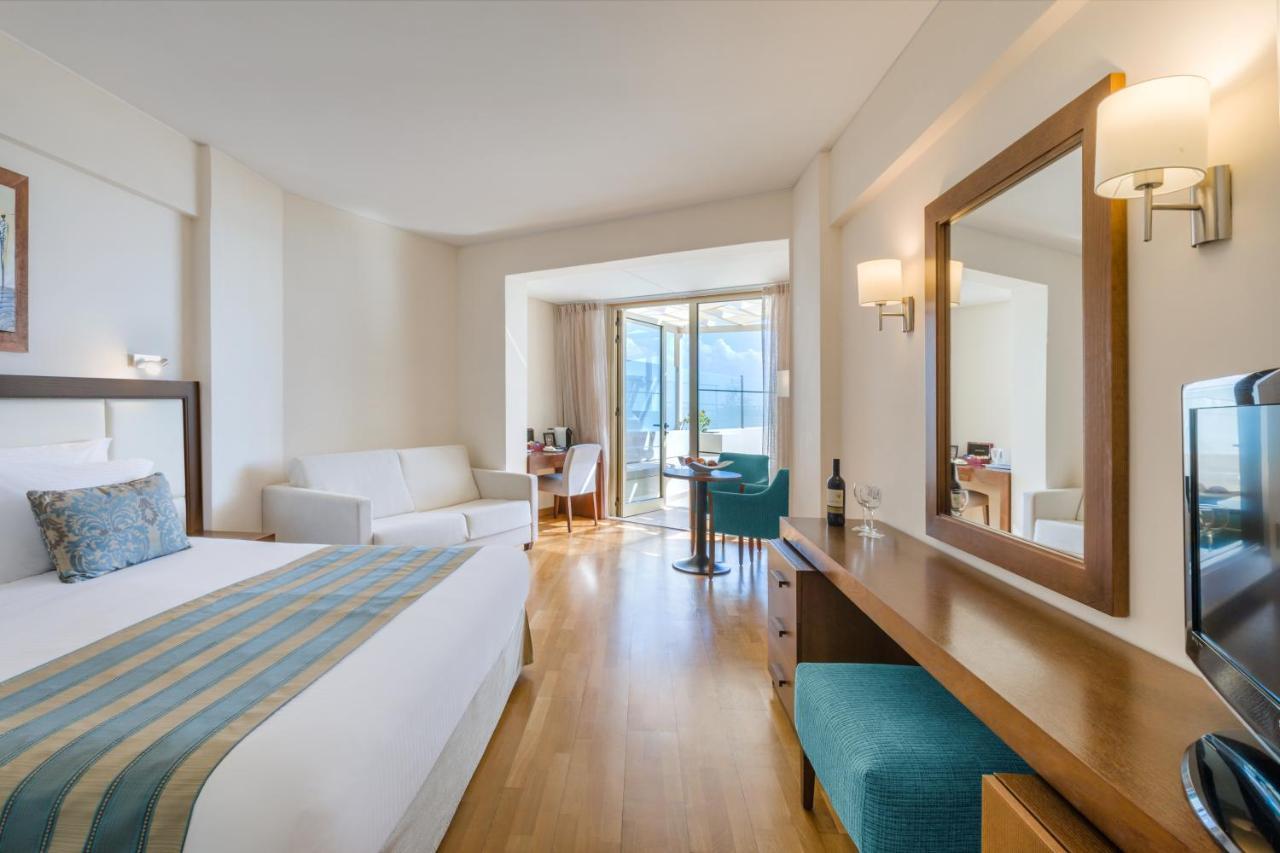 Junior Suite met Eigen Hot Tub in de Openlucht