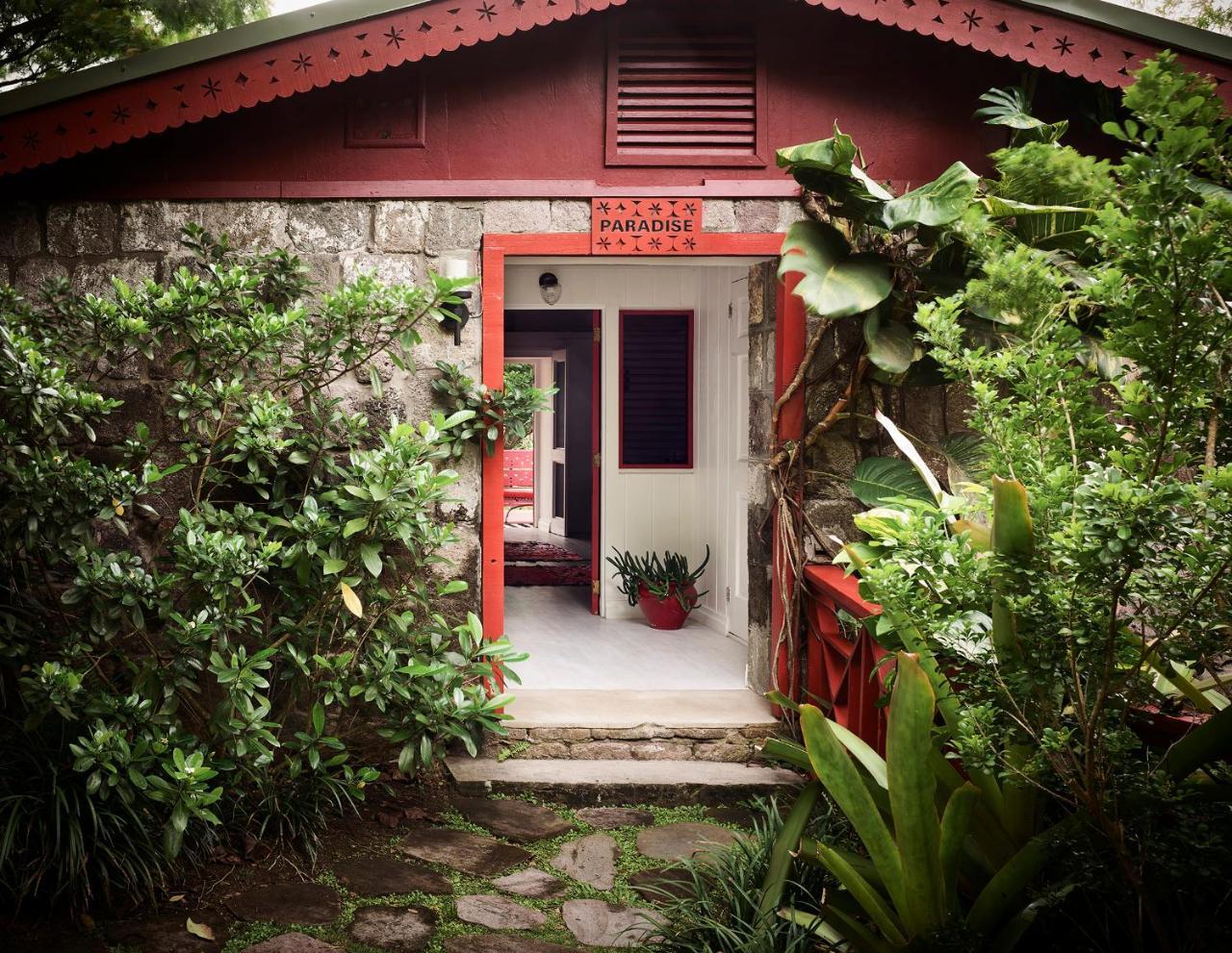 Paradise Superior Cottage with Garden View