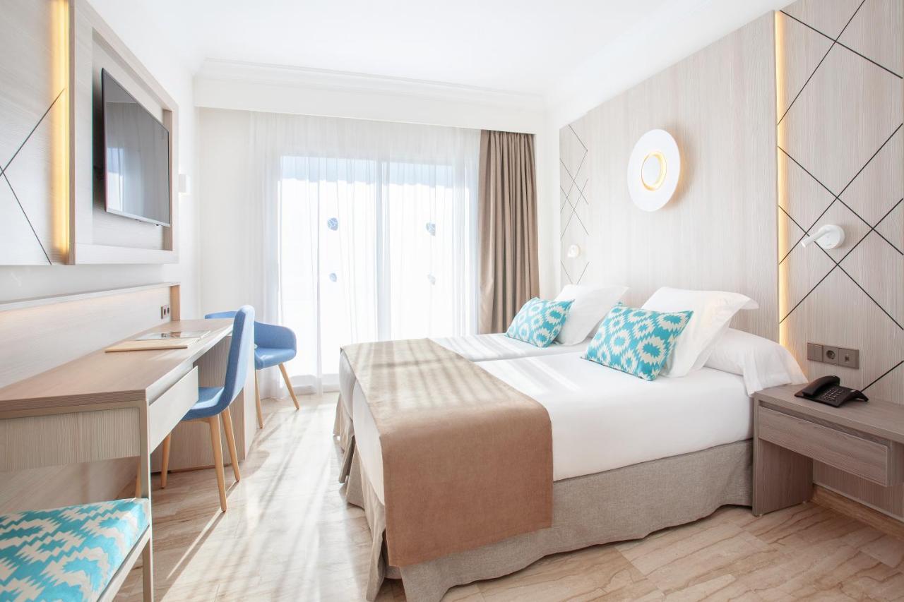 Double or Twin Room with Side Sea View