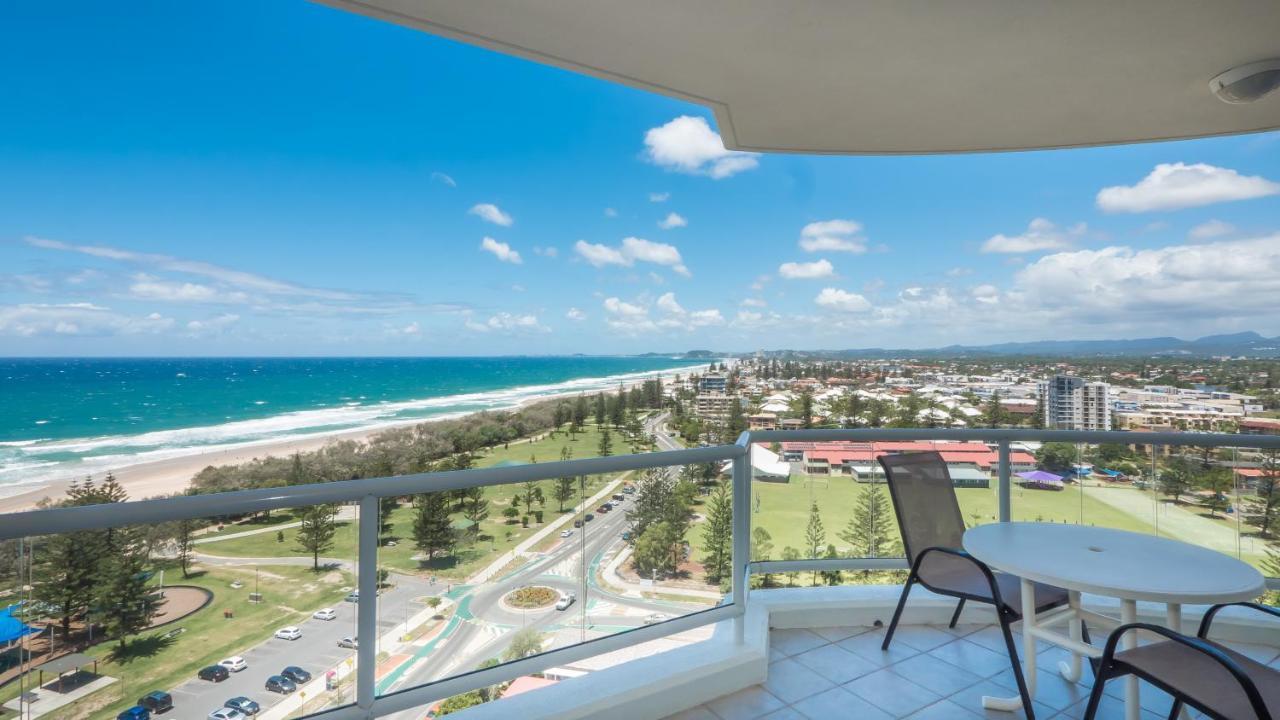 One-Bedroom Apartment High Level Ocean View