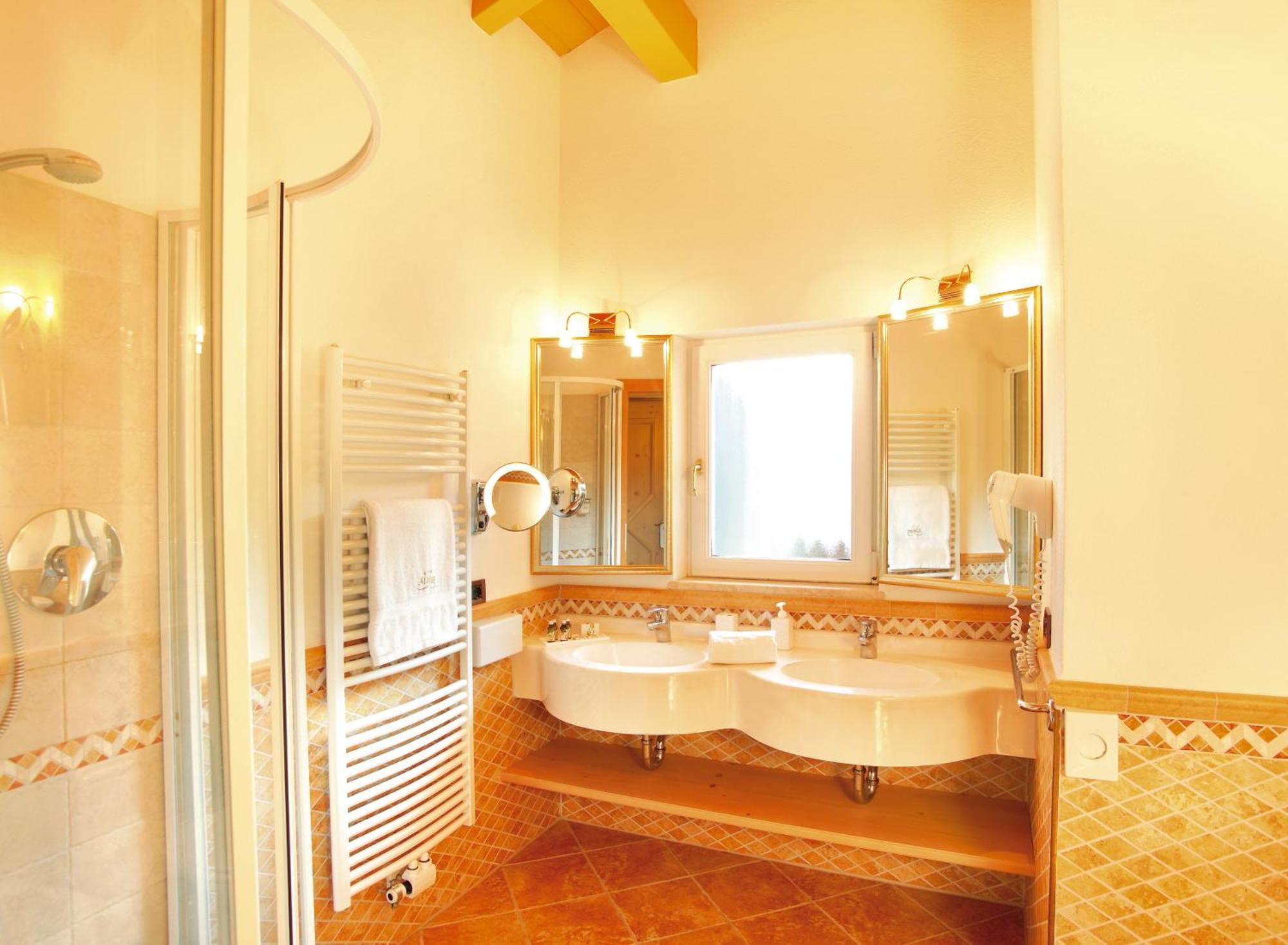 Suite with Balcony,1638481351:JPEG