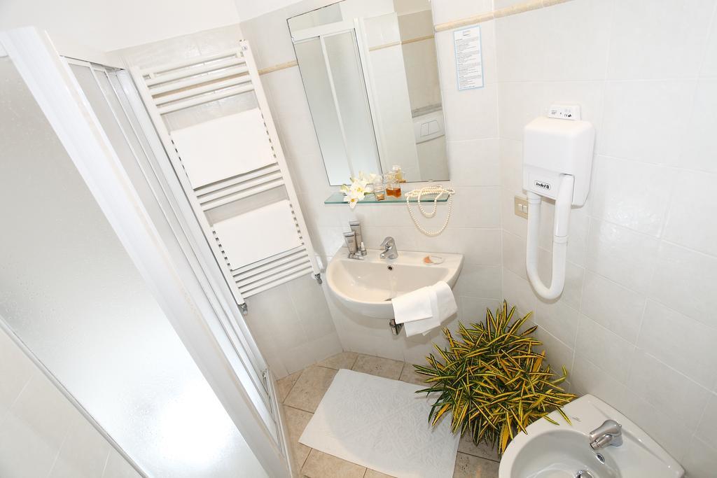 Triple Room with Balcony,1038344467:JPEG