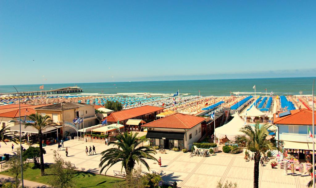 Camera Familiare con Vista Mare