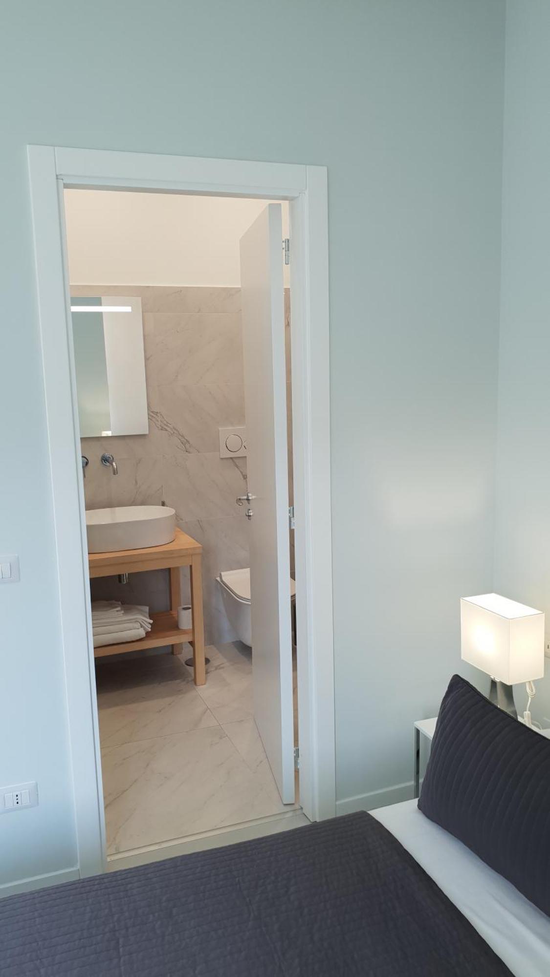 Deluxe Double Room,843260537:JPEG