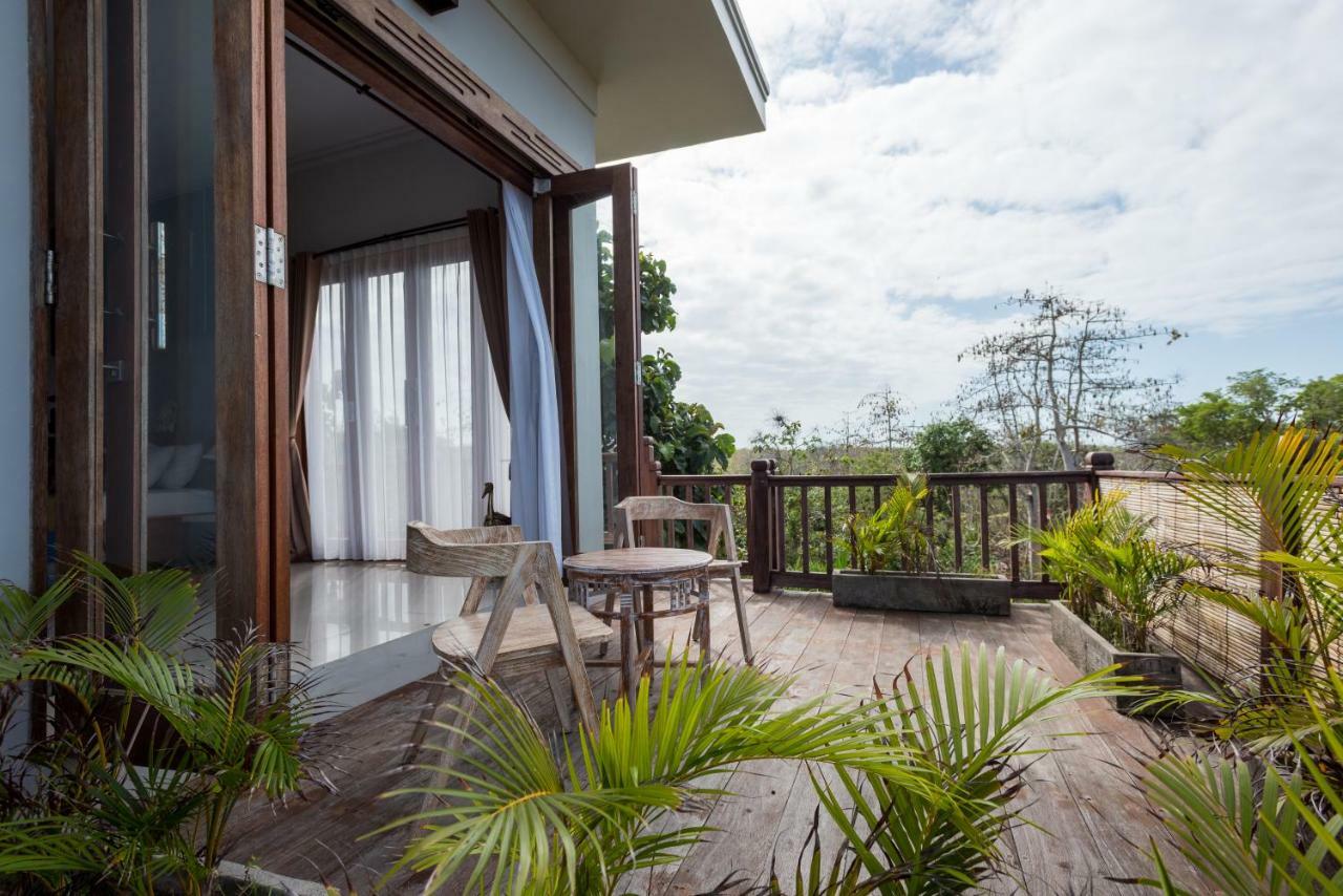 King Room Pool View