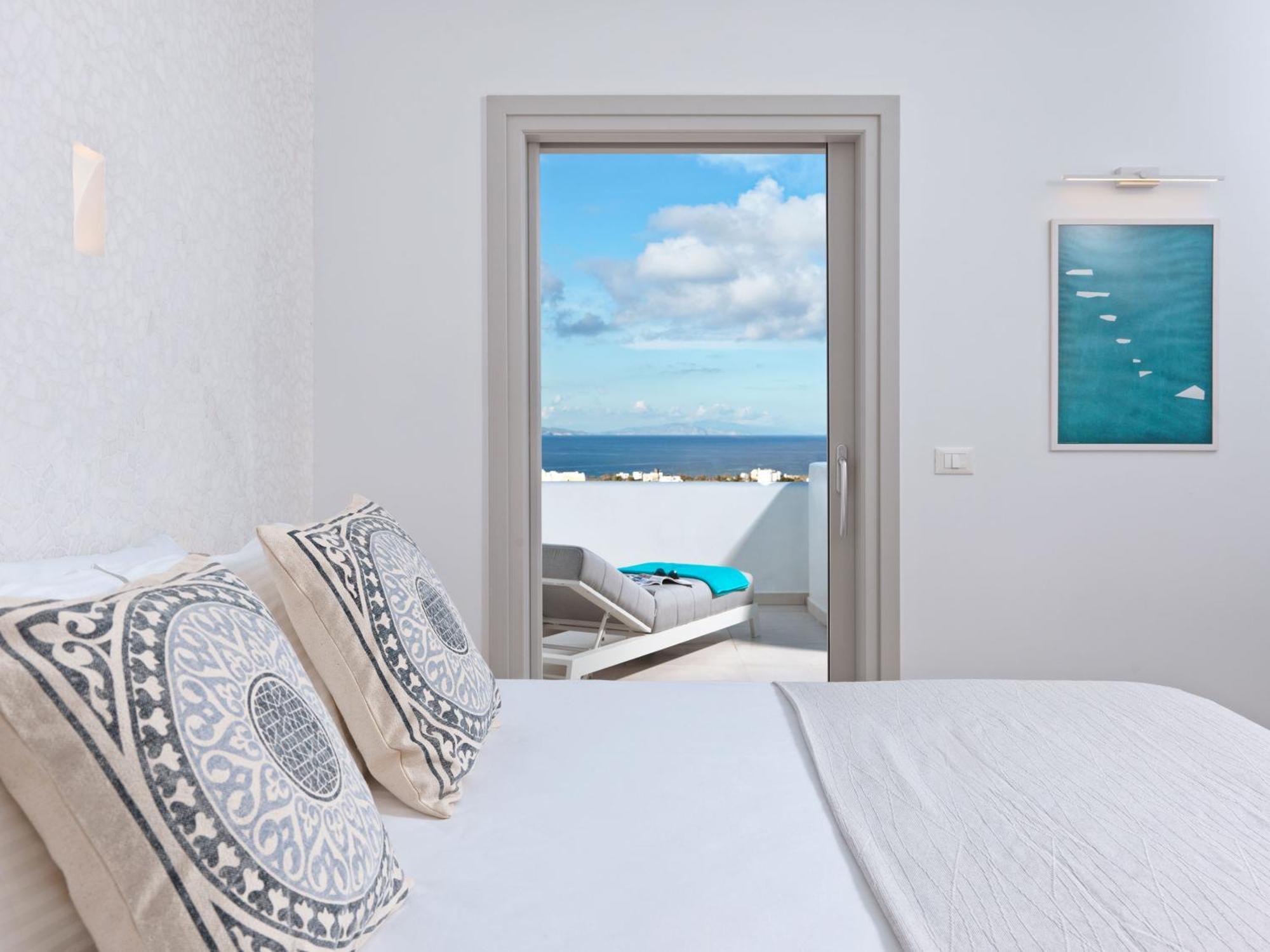 Junior Suite Outdoor Hot Tub Sea View
