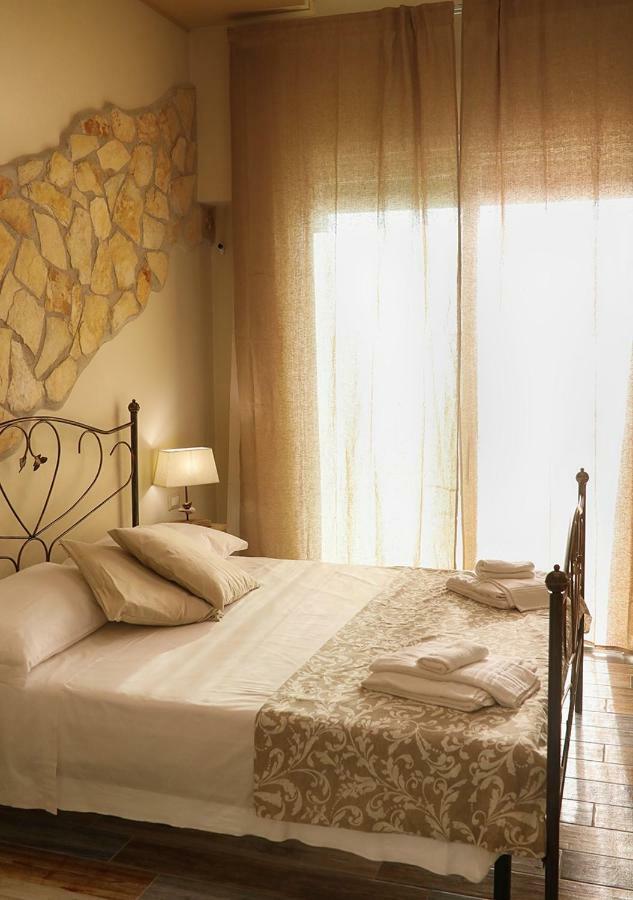 Deluxe Double Room with Balcony and Sea View,904225117:JPEG