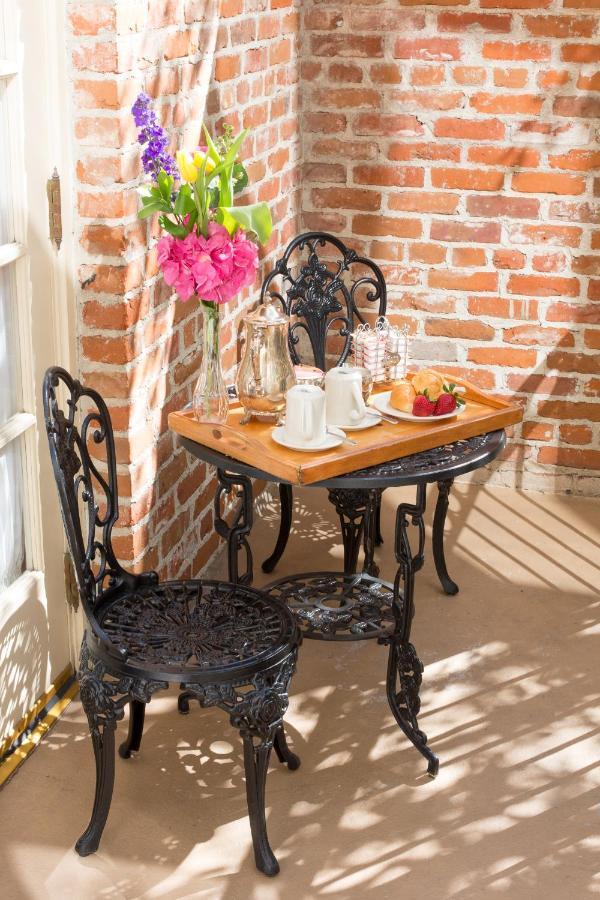 1 King Bed with Balcony,1543774117:JPEG