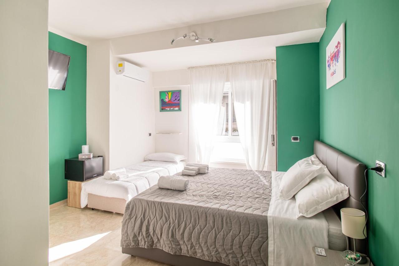 Deluxe Double Room with Extra Bed,961590778:JPEG