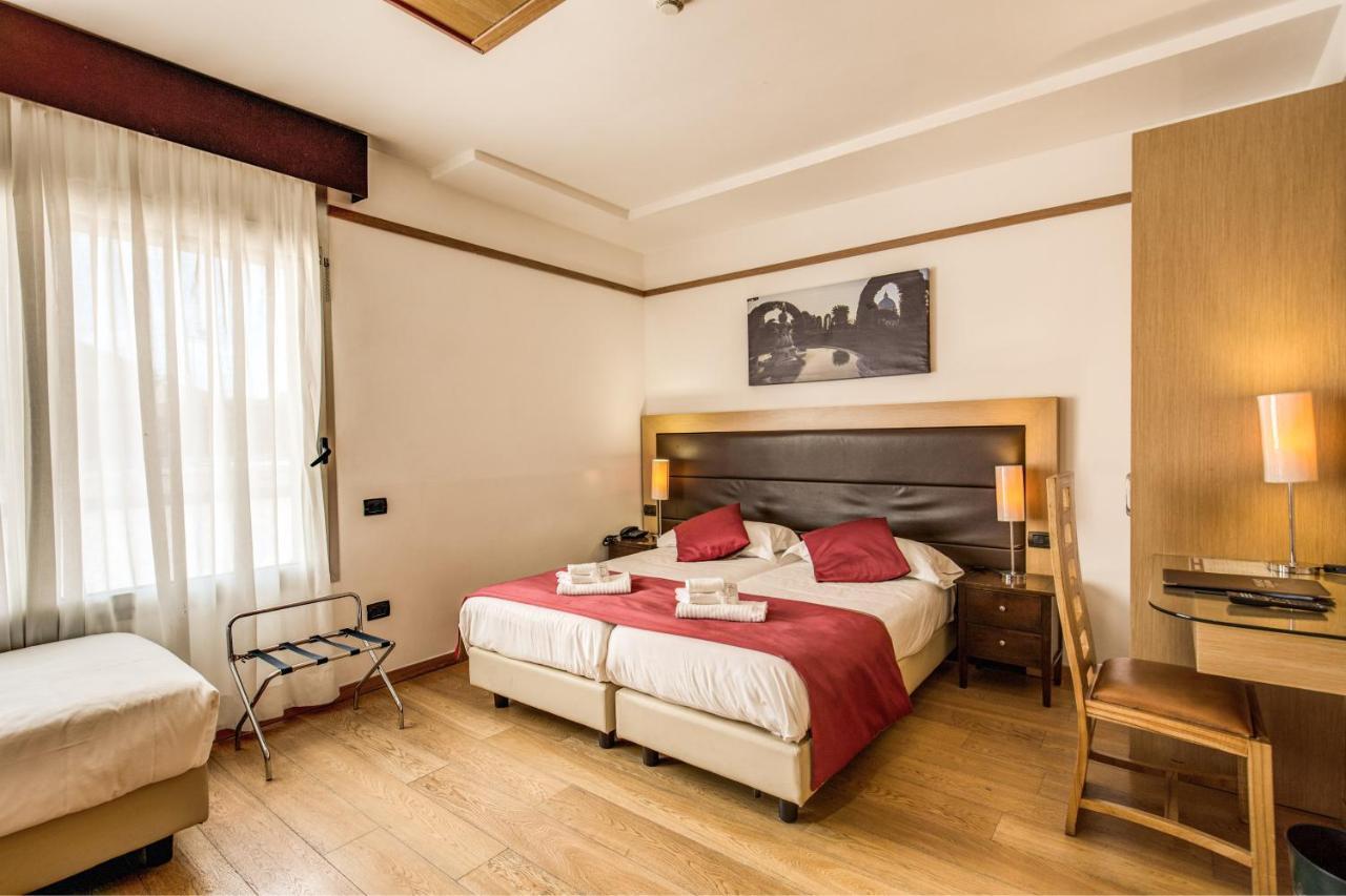 Standard Triple Room,967974994:JPEG