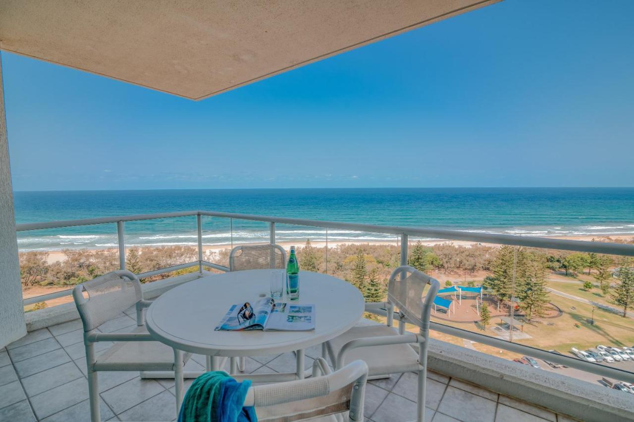 One-Bedroom Apartment High Level Ocean View