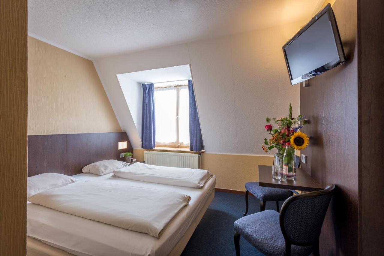 Standard Double Room,1113050472:JPEG