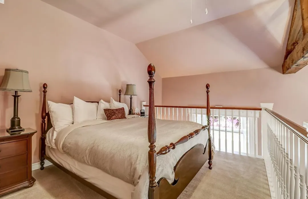 School House Bed And Breakfast C.1859-1
