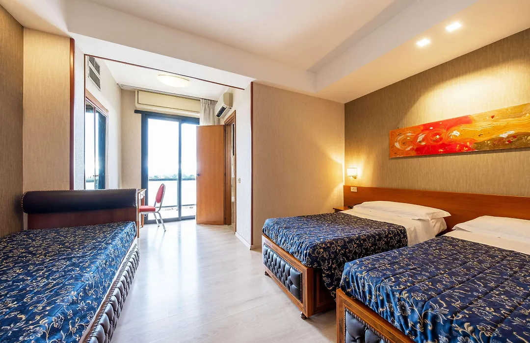 Quality Hotel Rouge Et Noir-1