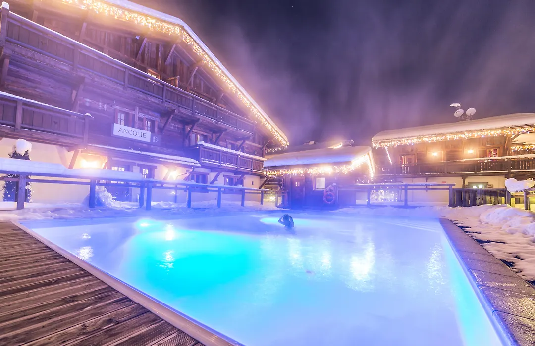 Les Loges Blanches Megeve-1