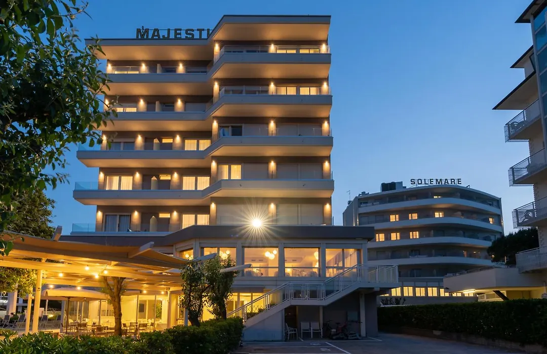 Hotel Majestic-1