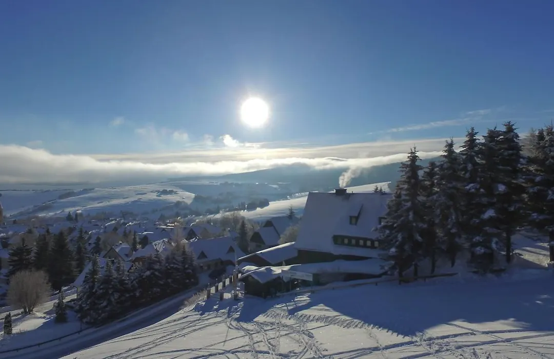 Haus am Berg - Pension direkt am Skihang-1