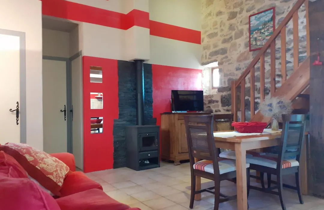 Gîte le MAGNAN, 50 m2, charme, nature, terrasse, piscine chauffée, sud Ardèche-1