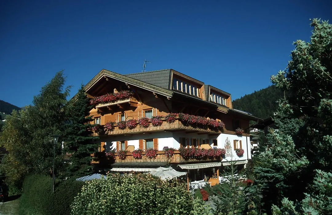Stauder-1