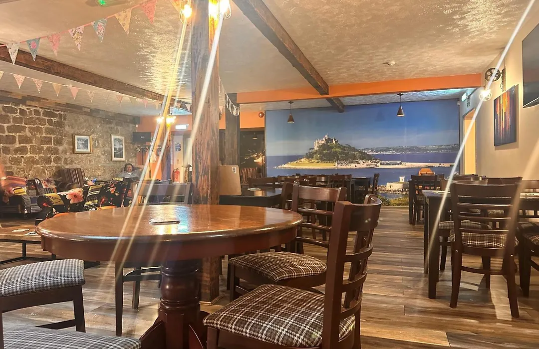 Seabreeze Lodge, Located Between Penzance & St Ives - A Sanctuary To Relax & Unwind With Activities On The Doorstep For All The Family-1