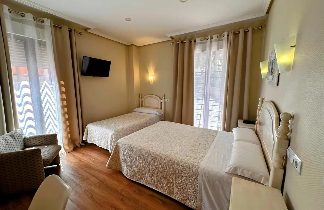 Hostal Toledo-1