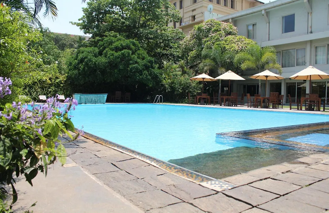 Ramada Colombo-1