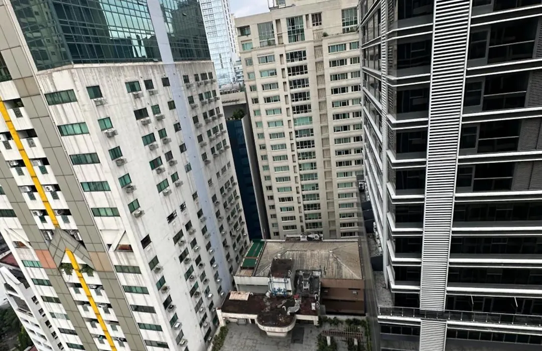 Tahanan Studio At Salcedo Skysuites-1
