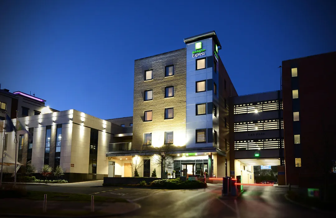 Holiday Inn Express Dublin-Airport By Ihg-1