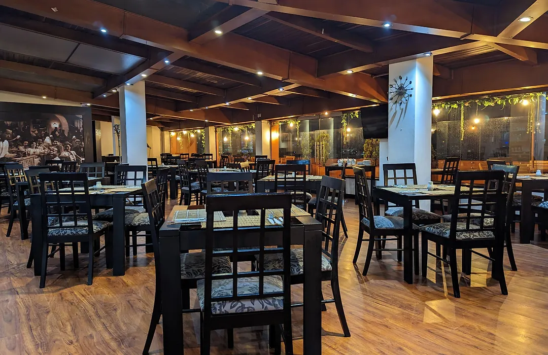 Hotel Charlotte Plaza 26-1