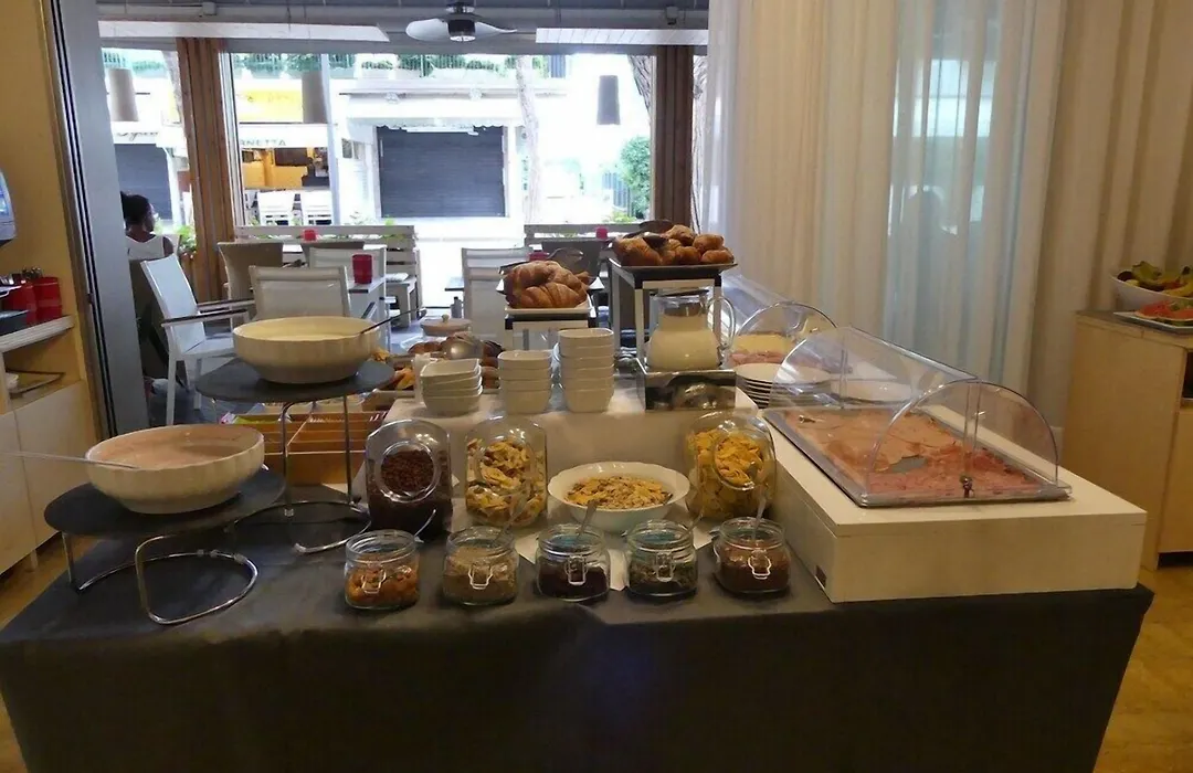 Hotel Madison-1