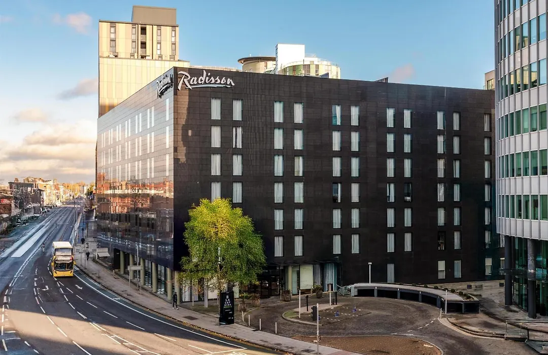 Radisson Hotel Manchester City Centre, A Verified Net Zero Hotel-1