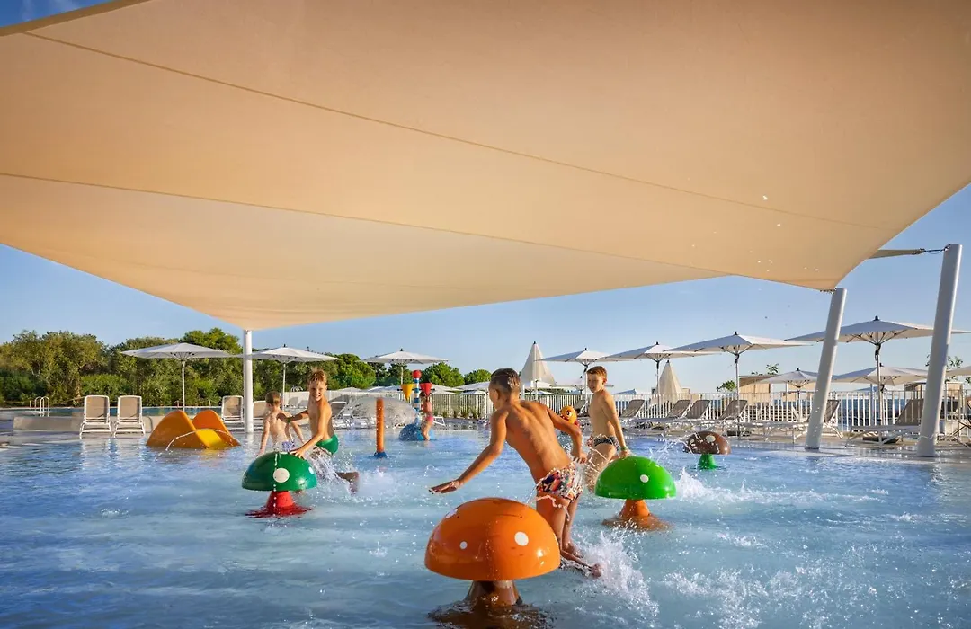 Maistra Camping Amarin Mobile Homes-1