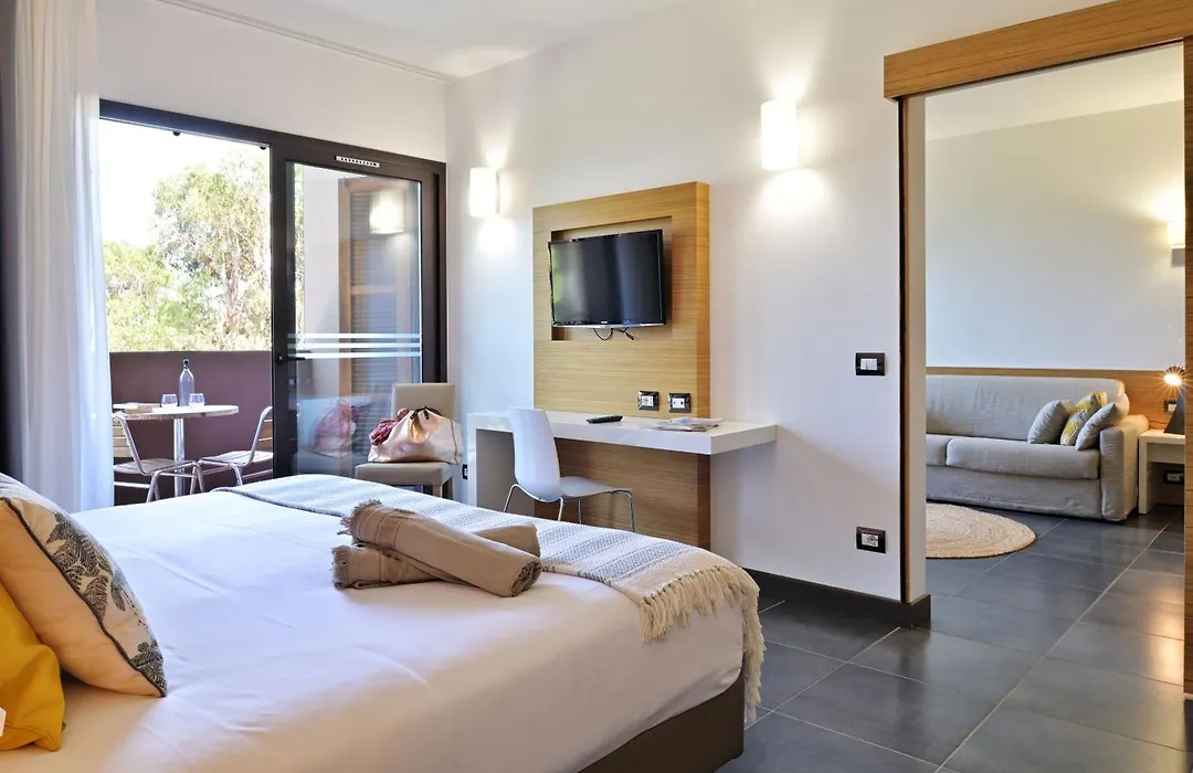 Hotel Restaurant San Lucianu-1