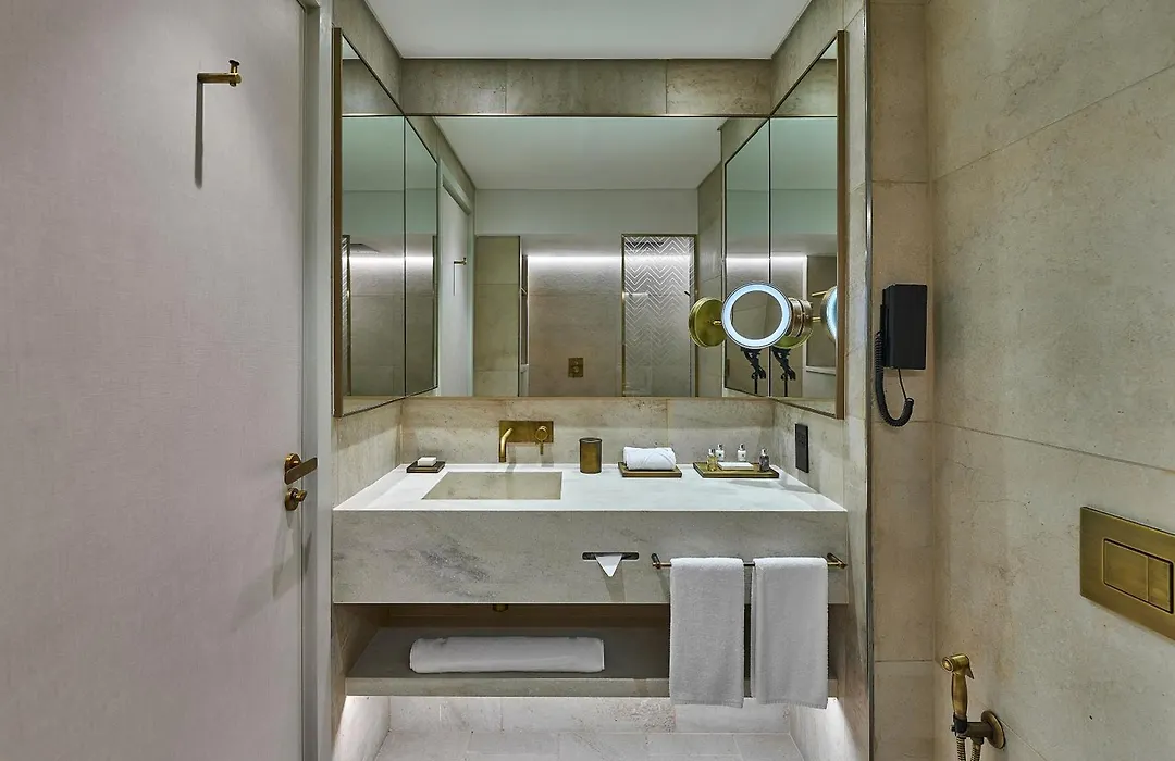 Erth Abu Dhabi Hotel-1