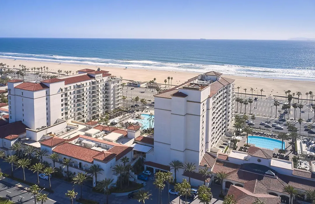 The Waterfront Beach Resort, A Hilton Hotel-1