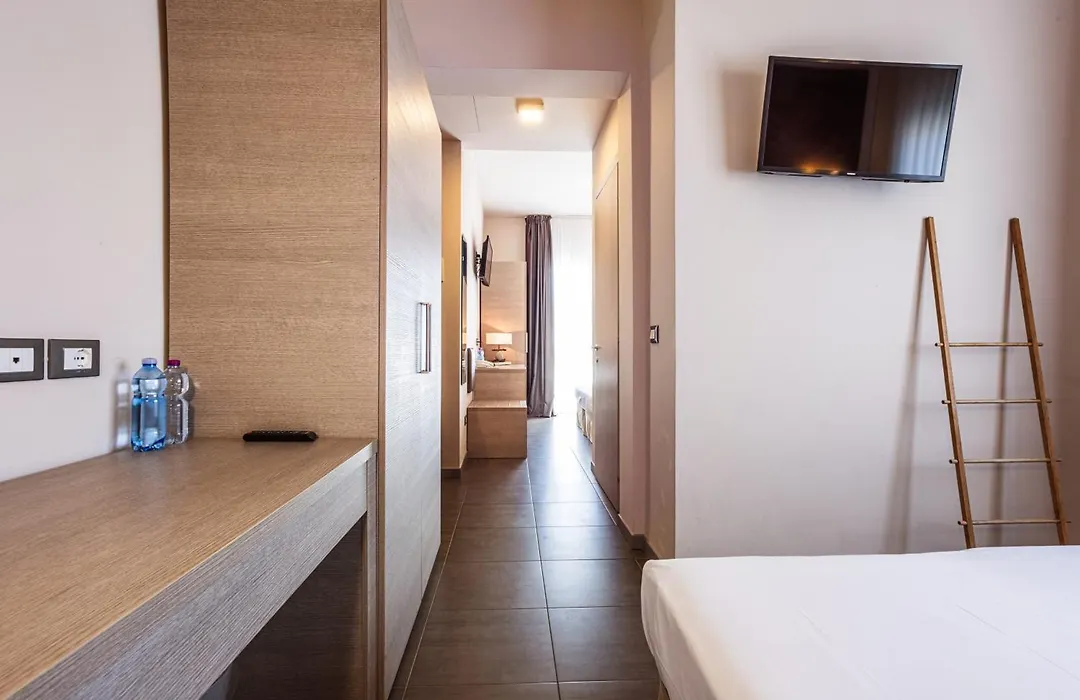 Hotel Helvetia-1