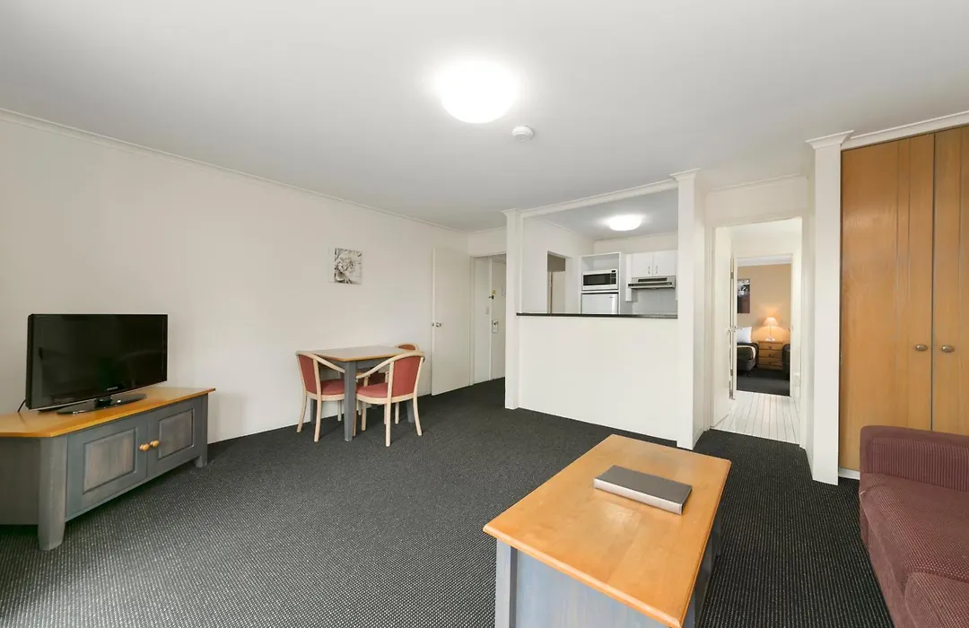Mt Ommaney Hotel Apartments-1