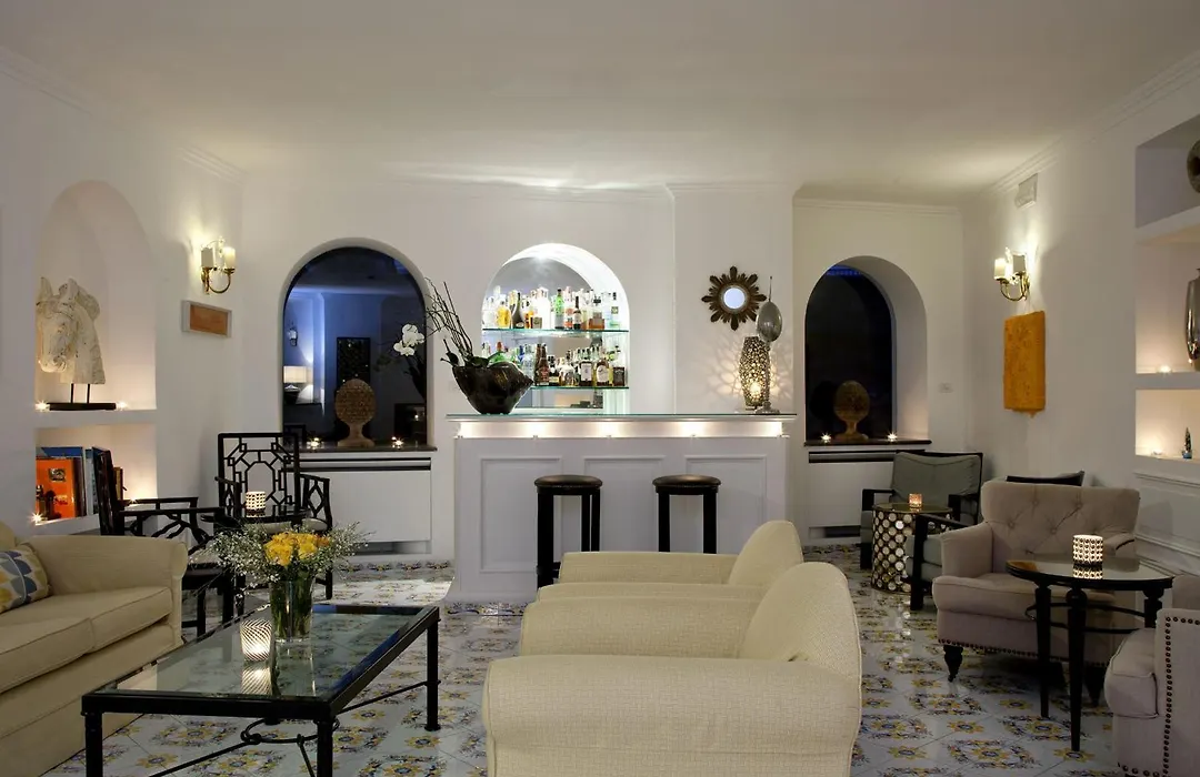 Hotel Canasta-1