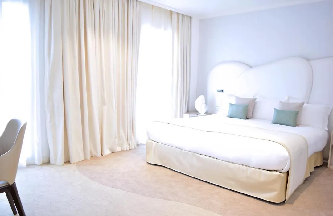 Hotel Suites La Cigale-1